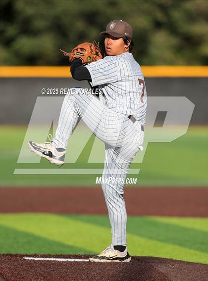 Thumbnail 1 in Chaminade vs St Francis photogallery.