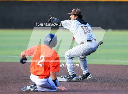 Thumbnail 3 in Chaminade vs St Francis photogallery.