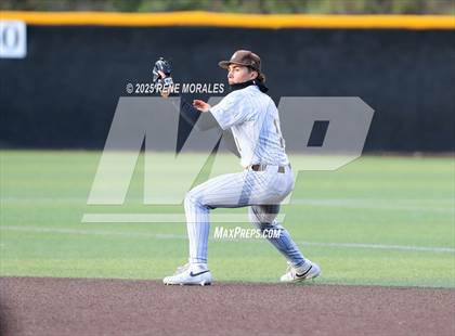 Thumbnail 2 in Chaminade vs St Francis photogallery.