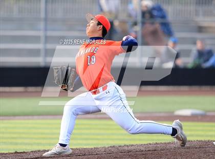 Thumbnail 3 in Chaminade vs St Francis photogallery.