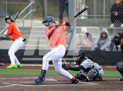 Thumbnail 3 in Chaminade vs St Francis photogallery.