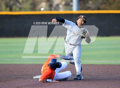 Thumbnail 3 in Chaminade vs St Francis photogallery.