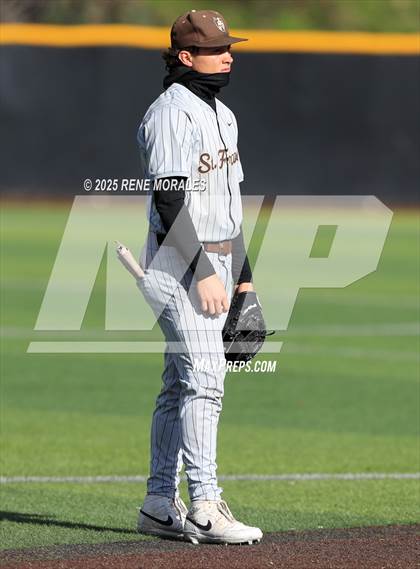 Thumbnail 2 in Chaminade vs St Francis photogallery.
