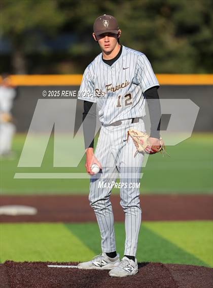 Thumbnail 2 in Chaminade vs St Francis photogallery.