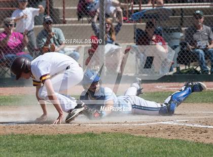 Thumbnail 2 in Valor Christian vs. Windsor (CHSAA 4A Championship Round) photogallery.
