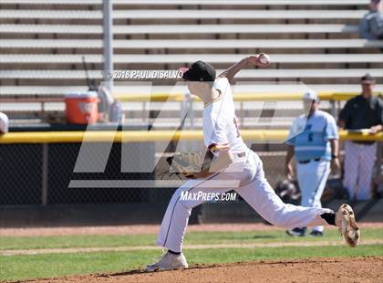 Thumbnail 2 in Valor Christian vs. Windsor (CHSAA 4A Championship Round) photogallery.