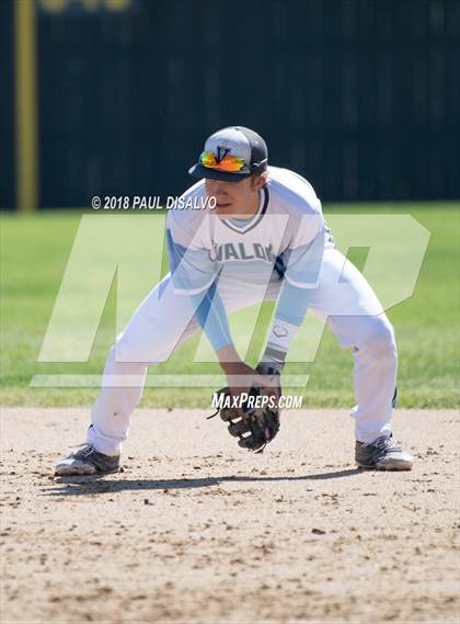 Thumbnail 1 in Valor Christian vs. Windsor (CHSAA 4A Championship Round) photogallery.