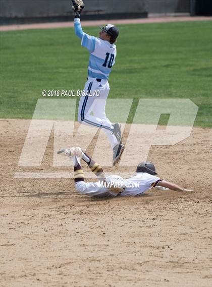 Thumbnail 2 in Valor Christian vs. Windsor (CHSAA 4A Championship Round) photogallery.