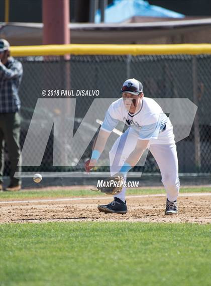 Thumbnail 2 in Valor Christian vs. Windsor (CHSAA 4A Championship Round) photogallery.