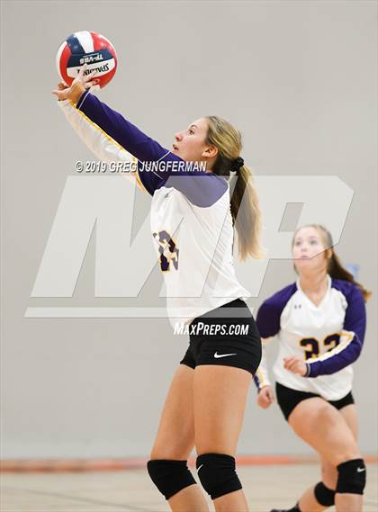 Thumbnail 2 in Middletown vs Mercy (NorCal Invitational) photogallery.