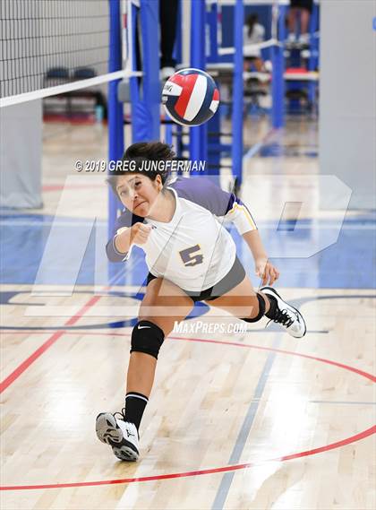 Thumbnail 2 in Middletown vs Mercy (NorCal Invitational) photogallery.