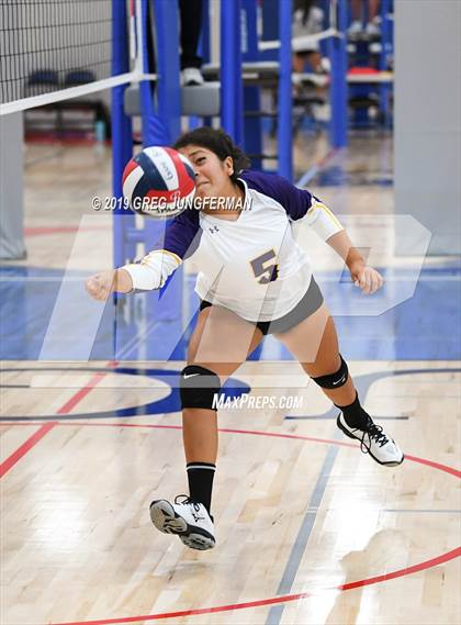 Thumbnail 1 in Middletown vs Mercy (NorCal Invitational) photogallery.