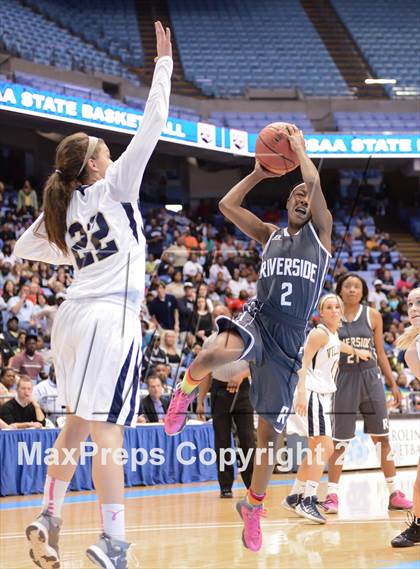 Thumbnail 2 in Riverside vs. Bishop McGuinness (NCHSAA 1A Final) photogallery.