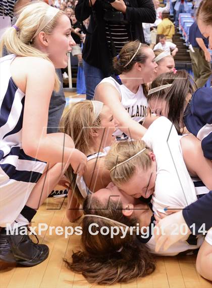 Thumbnail 2 in Riverside vs. Bishop McGuinness (NCHSAA 1A Final) photogallery.