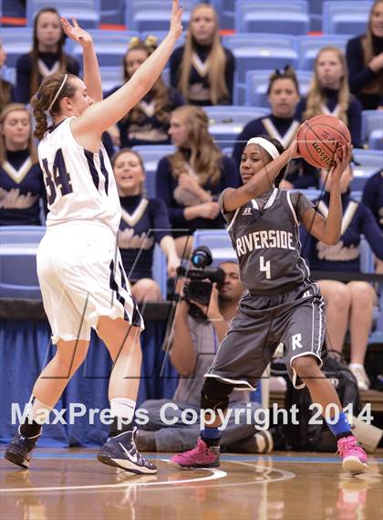 Thumbnail 3 in Riverside vs. Bishop McGuinness (NCHSAA 1A Final) photogallery.