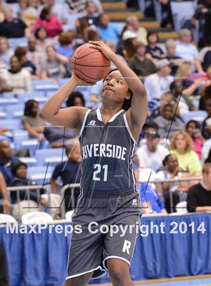 Thumbnail 3 in Riverside vs. Bishop McGuinness (NCHSAA 1A Final) photogallery.