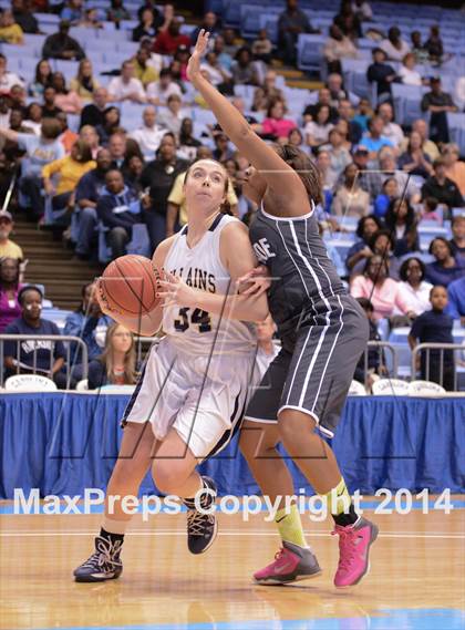 Thumbnail 2 in Riverside vs. Bishop McGuinness (NCHSAA 1A Final) photogallery.