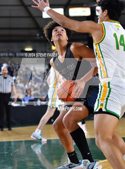 Thumbnail 2 in Glacier Peak @ Richland (WIAA 4A Semifinal) photogallery.