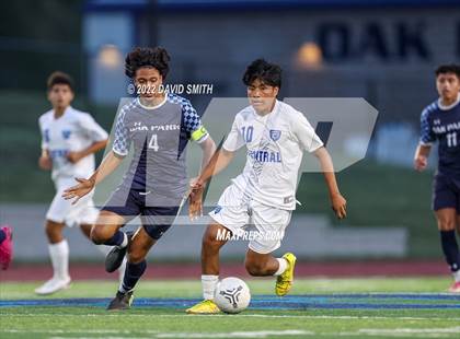 Thumbnail 1 in Central @ Oak Park photogallery.