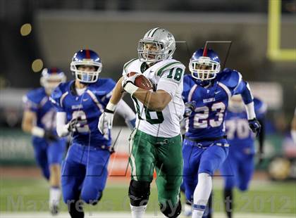 Thumbnail 3 in Folsom vs. De La Salle (CIF NorCal Regional Open Final) photogallery.