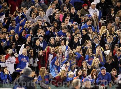 Thumbnail 2 in Folsom vs. De La Salle (CIF NorCal Regional Open Final) photogallery.
