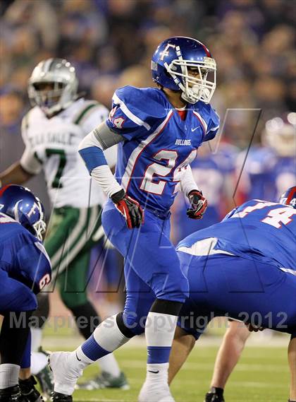 Thumbnail 3 in Folsom vs. De La Salle (CIF NorCal Regional Open Final) photogallery.