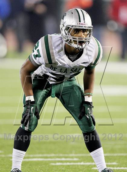 Thumbnail 1 in Folsom vs. De La Salle (CIF NorCal Regional Open Final) photogallery.