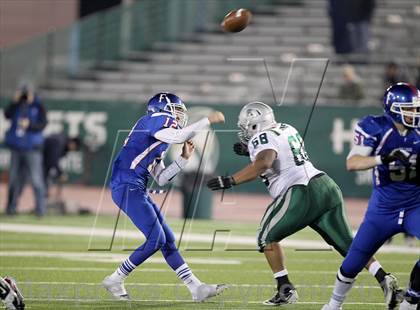 Thumbnail 2 in Folsom vs. De La Salle (CIF NorCal Regional Open Final) photogallery.