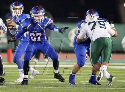 Thumbnail 1 in Folsom vs. De La Salle (CIF NorCal Regional Open Final) photogallery.