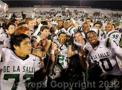 Thumbnail 2 in Folsom vs. De La Salle (CIF NorCal Regional Open Final) photogallery.
