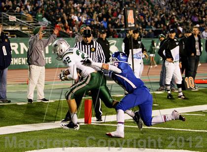 Thumbnail 2 in Folsom vs. De La Salle (CIF NorCal Regional Open Final) photogallery.