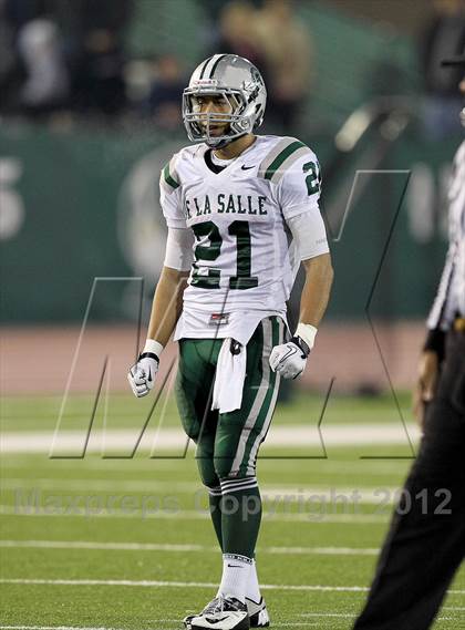 Thumbnail 3 in Folsom vs. De La Salle (CIF NorCal Regional Open Final) photogallery.