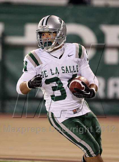 Thumbnail 3 in Folsom vs. De La Salle (CIF NorCal Regional Open Final) photogallery.