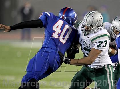 Thumbnail 2 in Folsom vs. De La Salle (CIF NorCal Regional Open Final) photogallery.