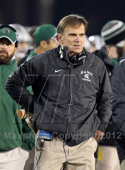 Thumbnail 2 in Folsom vs. De La Salle (CIF NorCal Regional Open Final) photogallery.