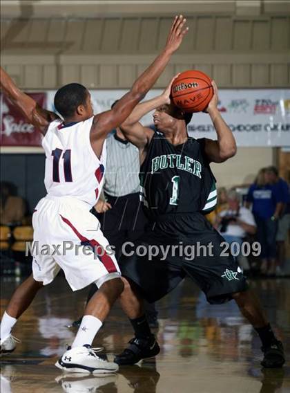 Thumbnail 1 in Penn Wood vs. Butler (City of Palms Classic) photogallery.