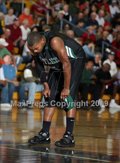 Thumbnail 2 in Penn Wood vs. Butler (City of Palms Classic) photogallery.