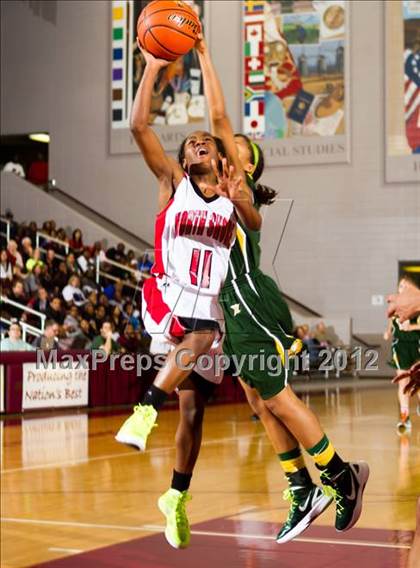 Thumbnail 1 in Cypress Falls vs. North Shore (UIL 5A Region 3 Semifinal) photogallery.