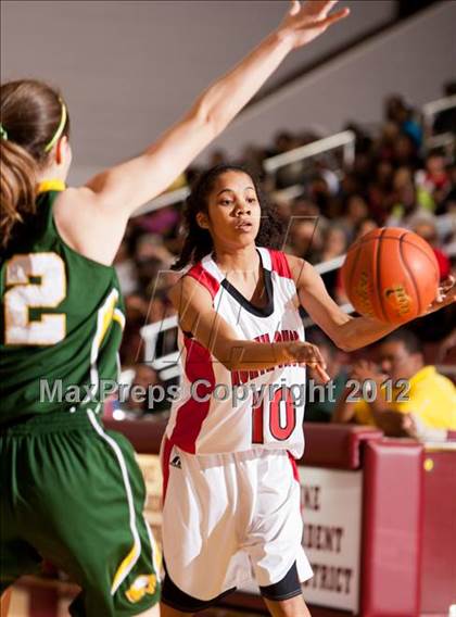 Thumbnail 2 in Cypress Falls vs. North Shore (UIL 5A Region 3 Semifinal) photogallery.