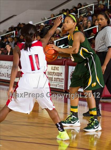 Thumbnail 2 in Cypress Falls vs. North Shore (UIL 5A Region 3 Semifinal) photogallery.