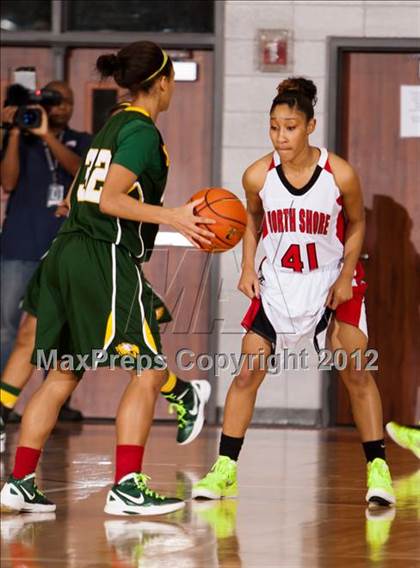 Thumbnail 2 in Cypress Falls vs. North Shore (UIL 5A Region 3 Semifinal) photogallery.
