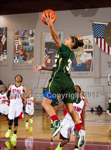 Thumbnail 3 in Cypress Falls vs. North Shore (UIL 5A Region 3 Semifinal) photogallery.