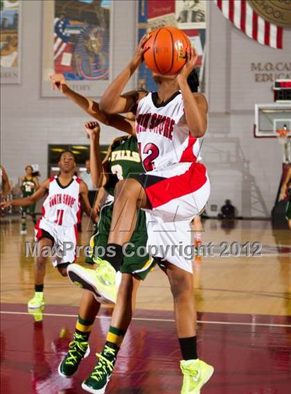 Thumbnail 2 in Cypress Falls vs. North Shore (UIL 5A Region 3 Semifinal) photogallery.