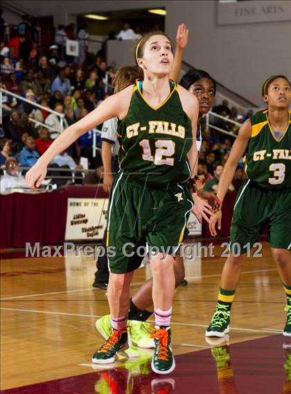 Thumbnail 1 in Cypress Falls vs. North Shore (UIL 5A Region 3 Semifinal) photogallery.