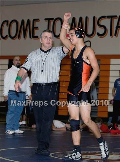Thumbnail 1 in Antelope @ Foothill photogallery.