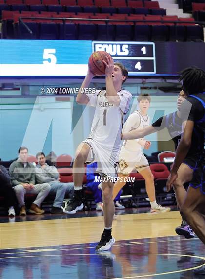 Thumbnail 2 in Iona Prep vs Poughkeepsie (William F. Plunkett Jr. Christmas Classic) photogallery.