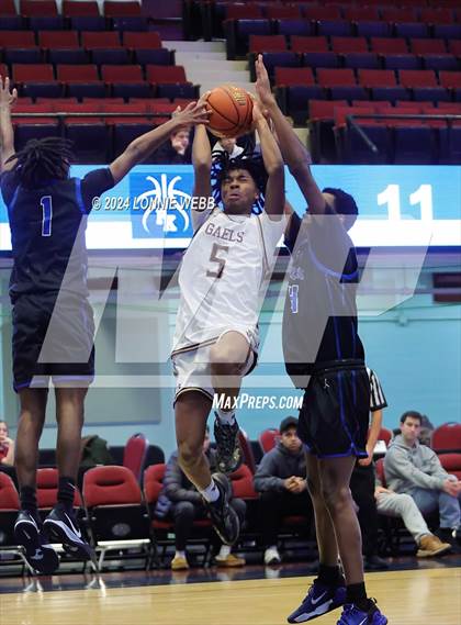 Thumbnail 3 in Iona Prep vs Poughkeepsie (William F. Plunkett Jr. Christmas Classic) photogallery.