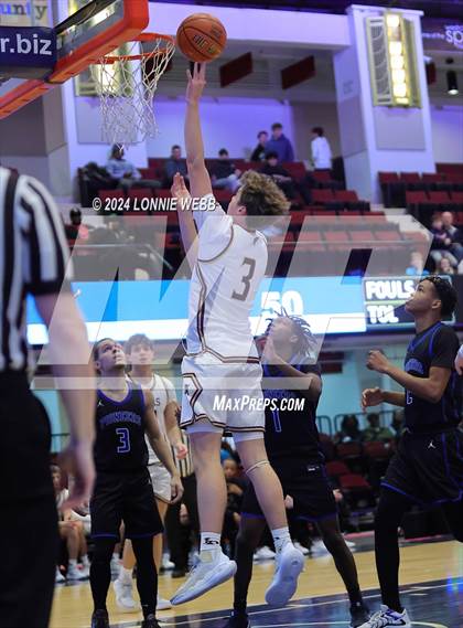 Thumbnail 1 in Iona Prep vs Poughkeepsie (William F. Plunkett Jr. Christmas Classic) photogallery.