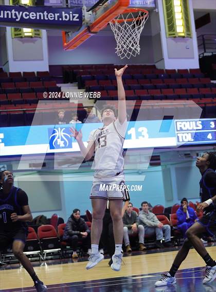 Thumbnail 2 in Iona Prep vs Poughkeepsie (William F. Plunkett Jr. Christmas Classic) photogallery.