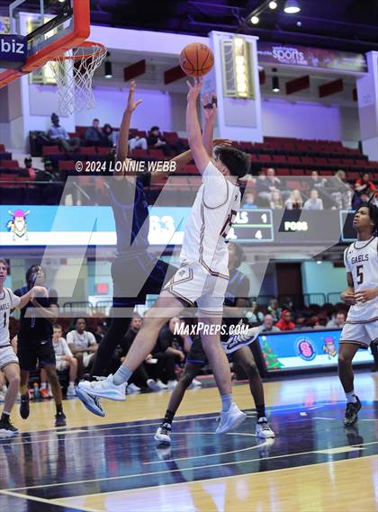 Thumbnail 2 in Iona Prep vs Poughkeepsie (William F. Plunkett Jr. Christmas Classic) photogallery.